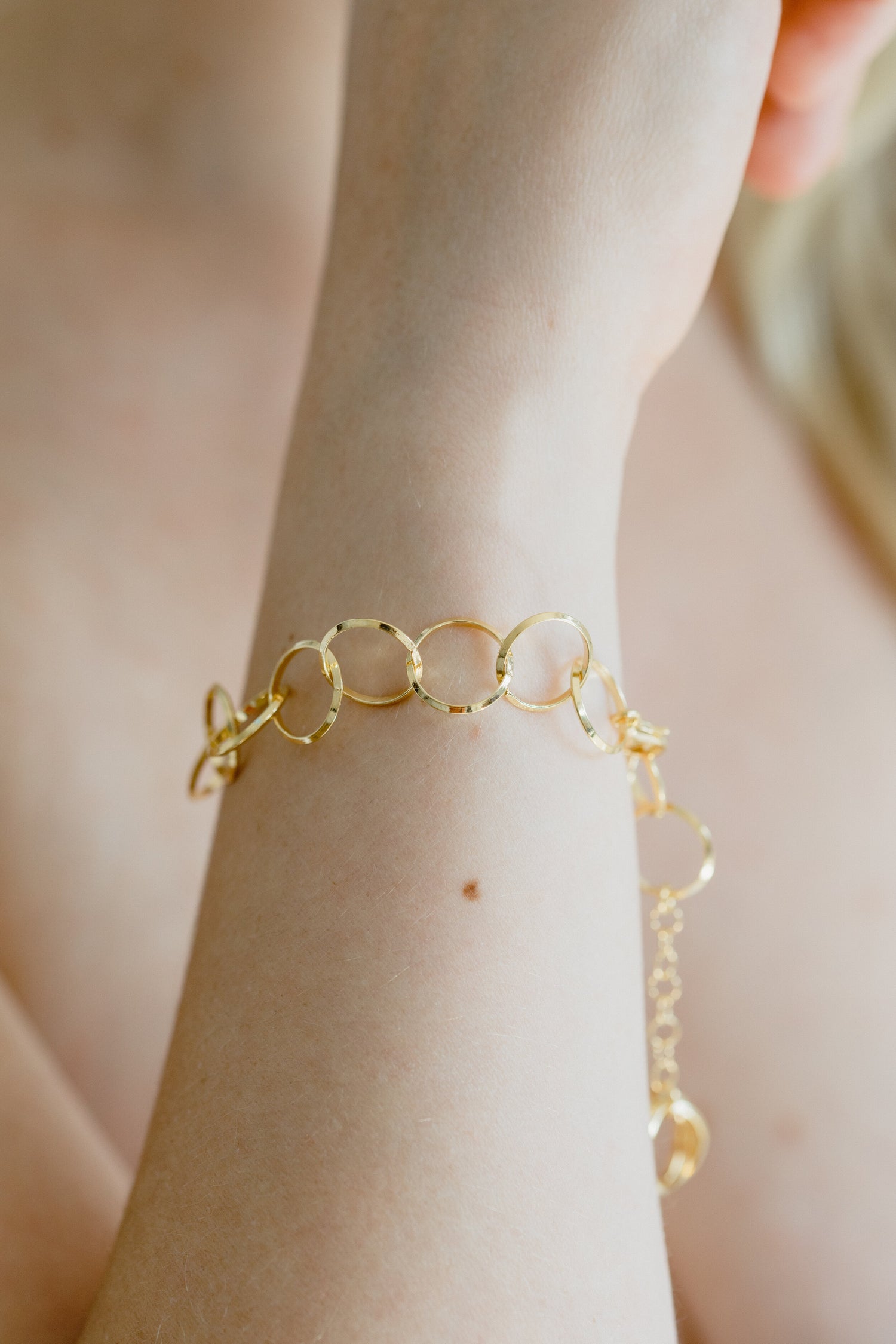 EVA • Gold Plated Circle Bracelet