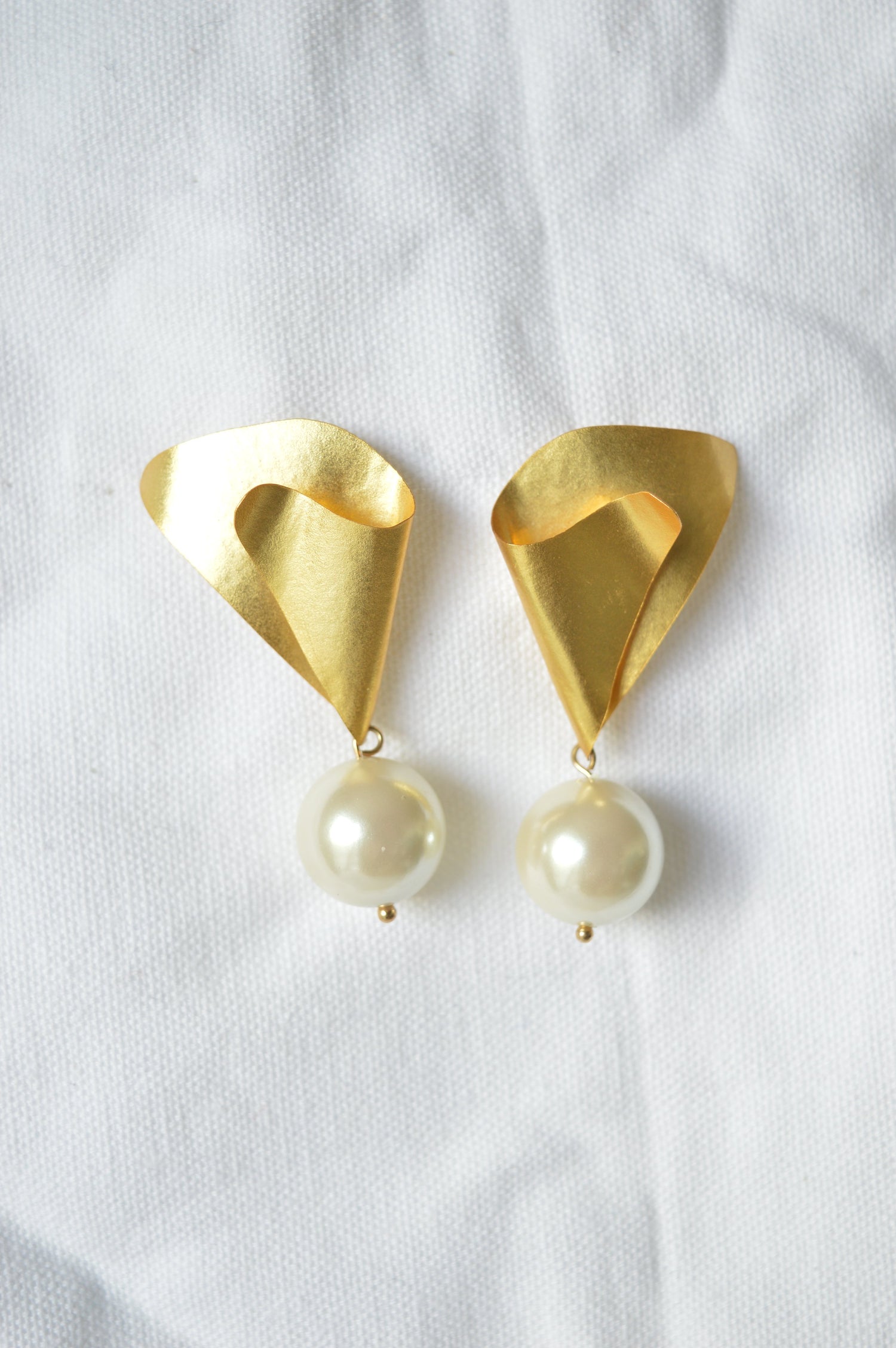 CÔNE • Bronze Pearl Drop Cone Earrings