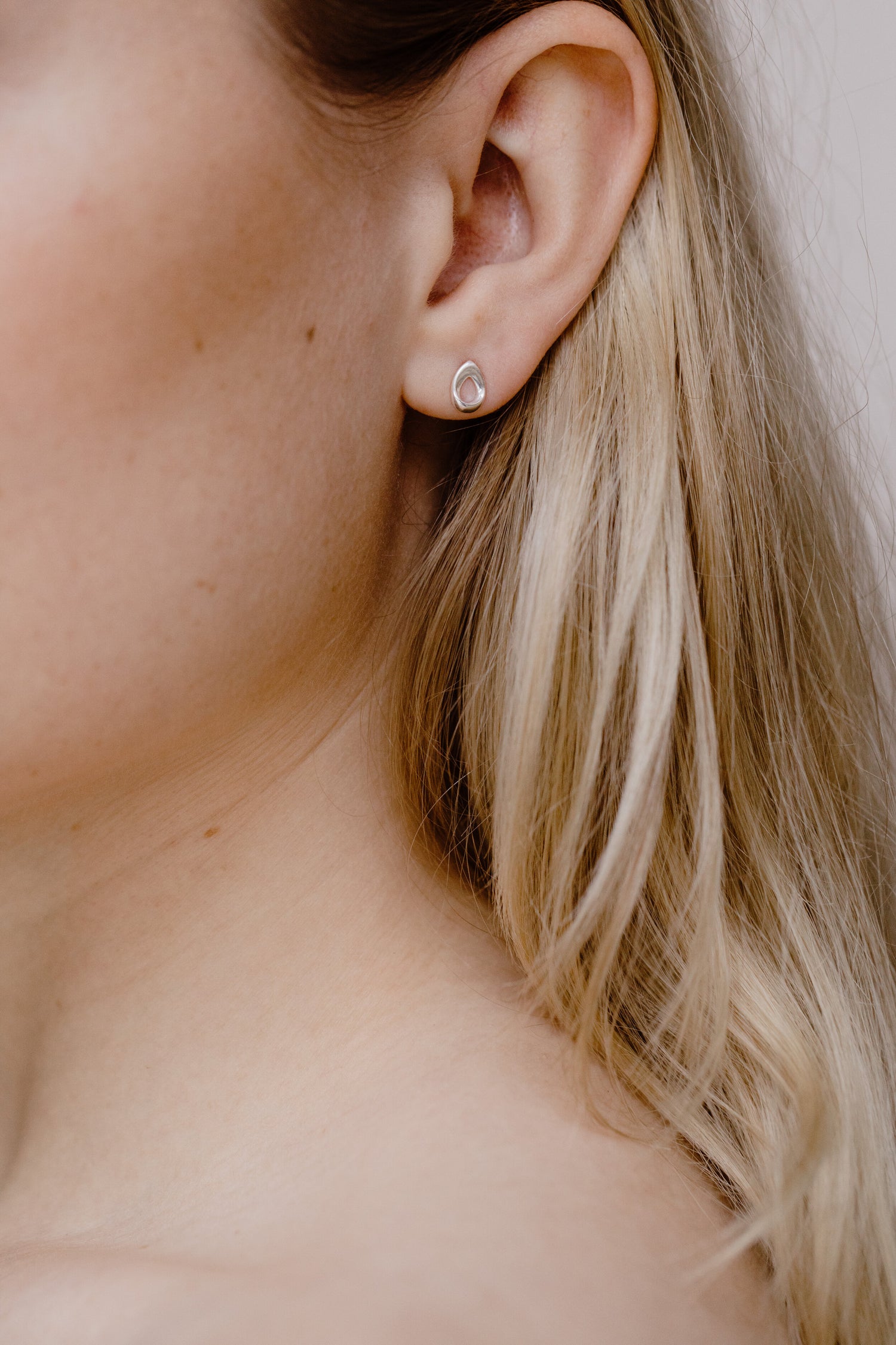 TEARDROP • Silver Stud Earrings