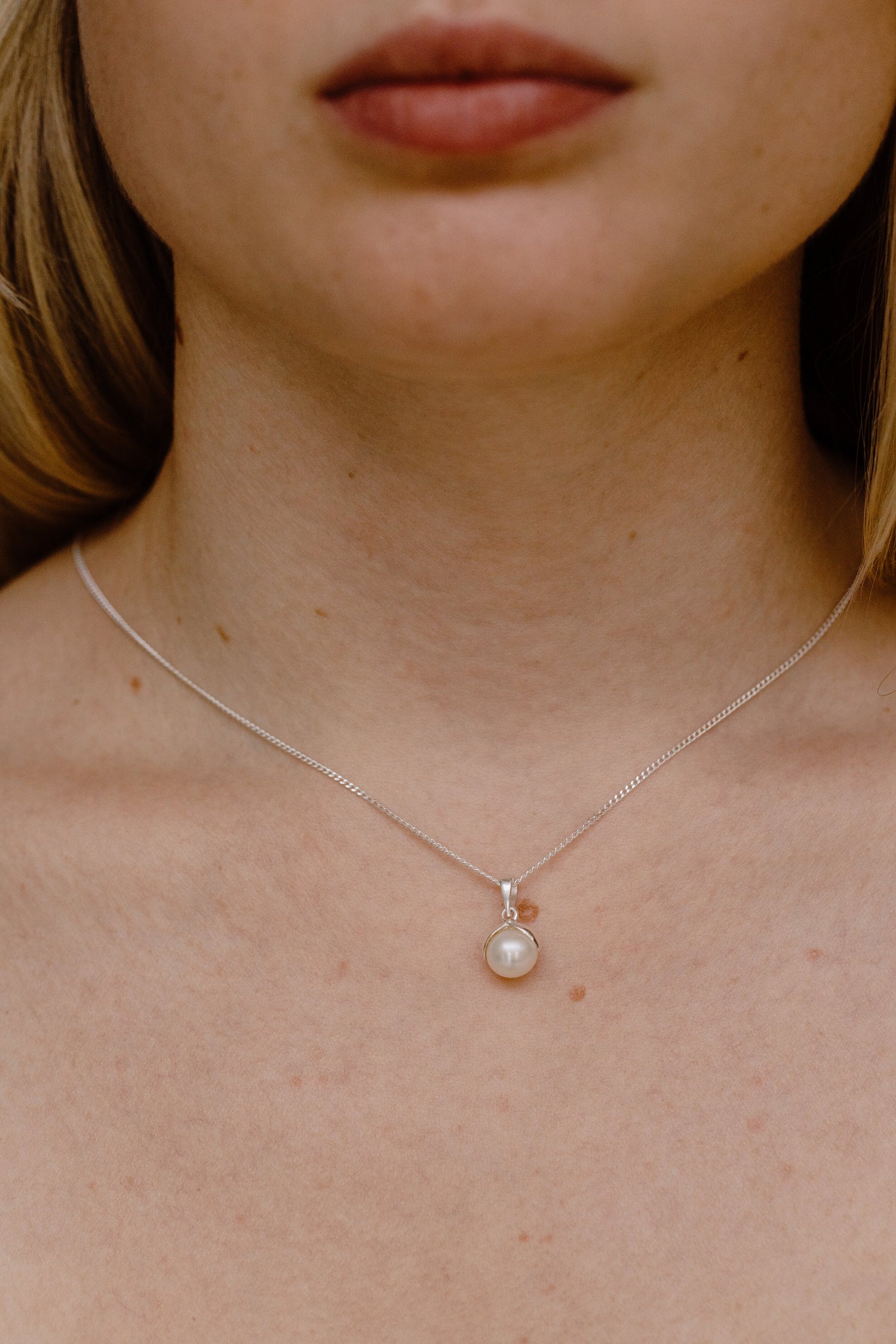 PETALE • Pearl Pendant