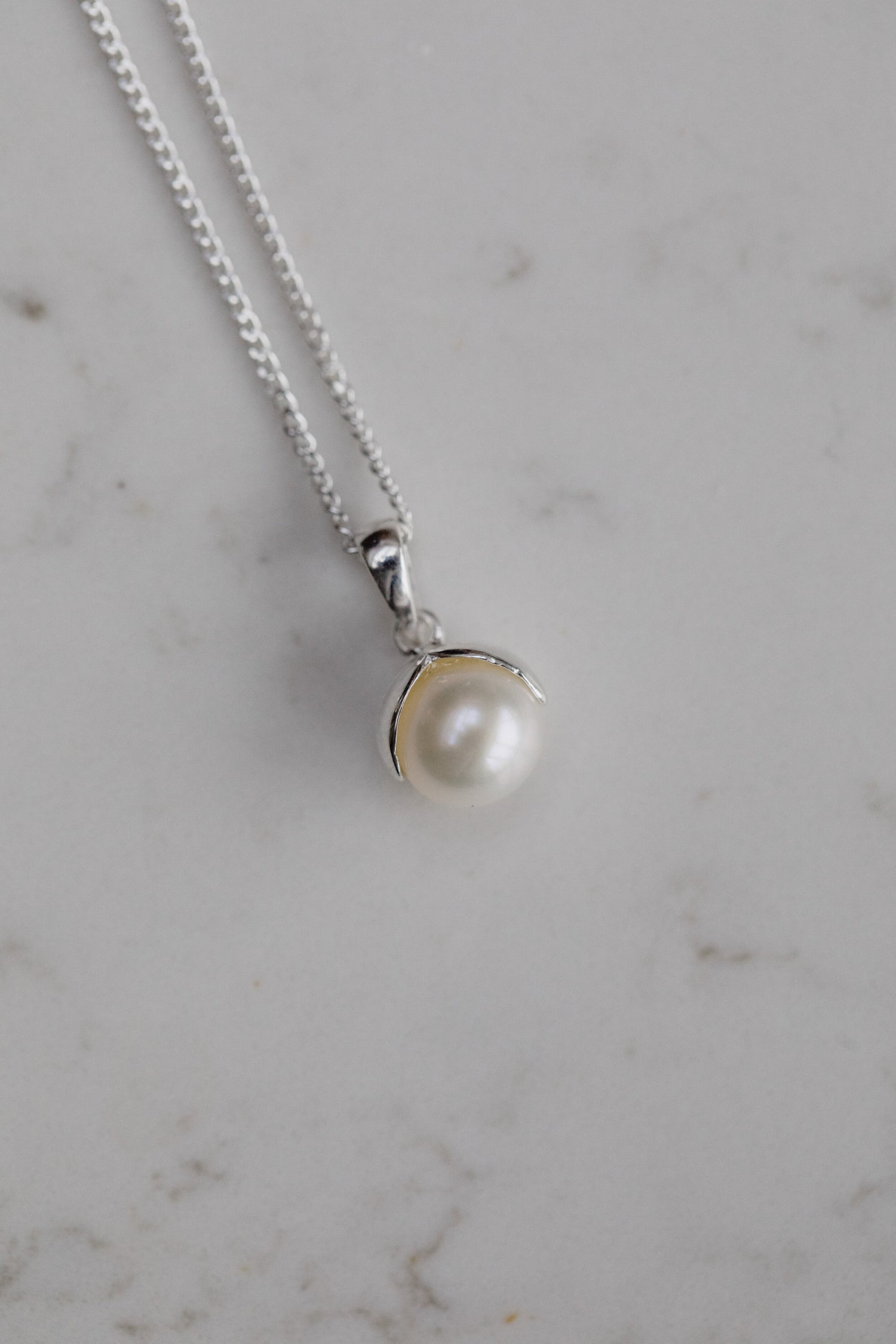 PETALE • Pearl Pendant