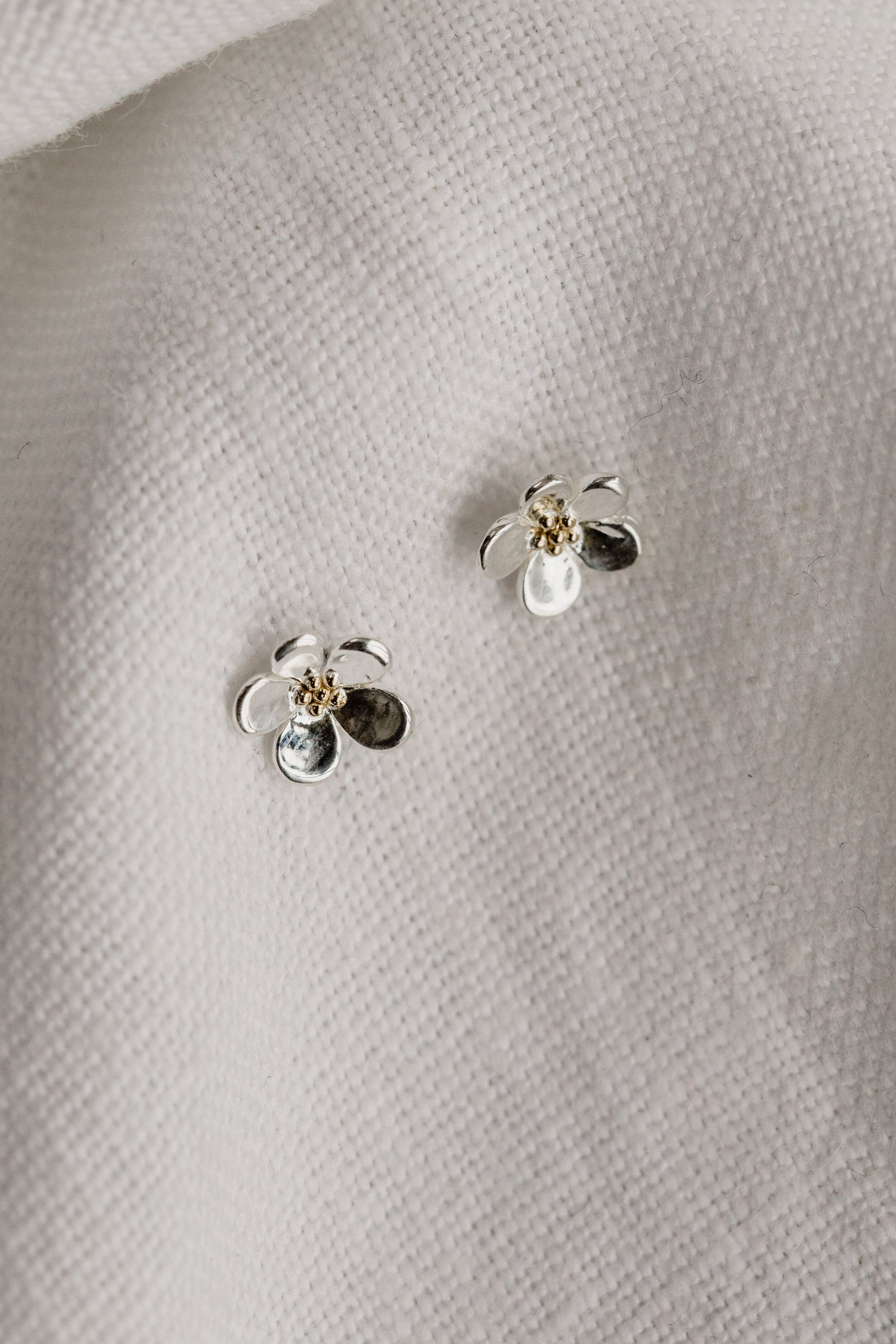 DAISEE • Silver Flower Studs