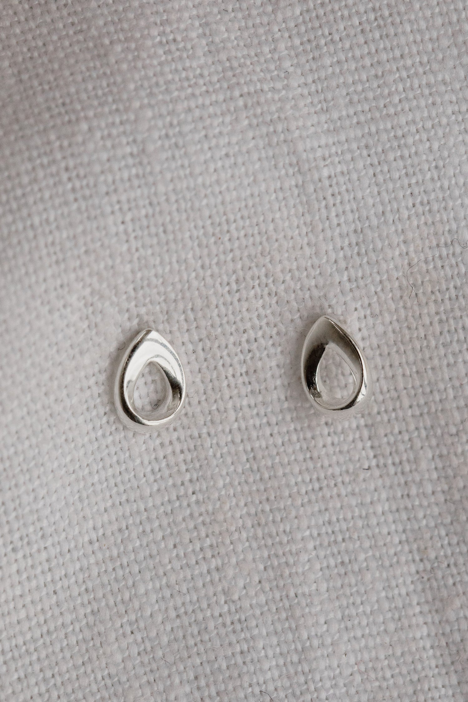 TEARDROP • Silver Stud Earrings