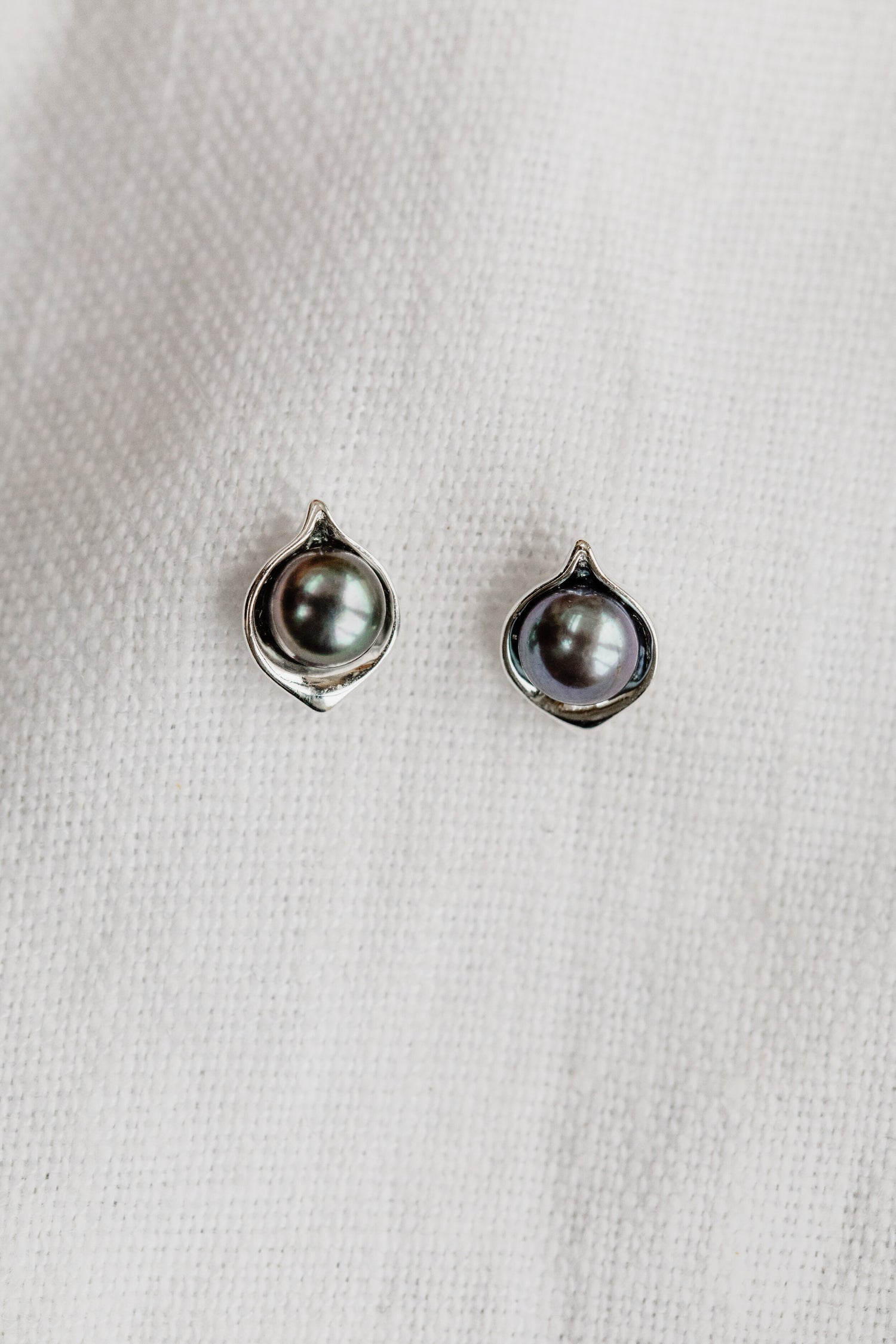 LILY PEA • Pearl Stud Earrings