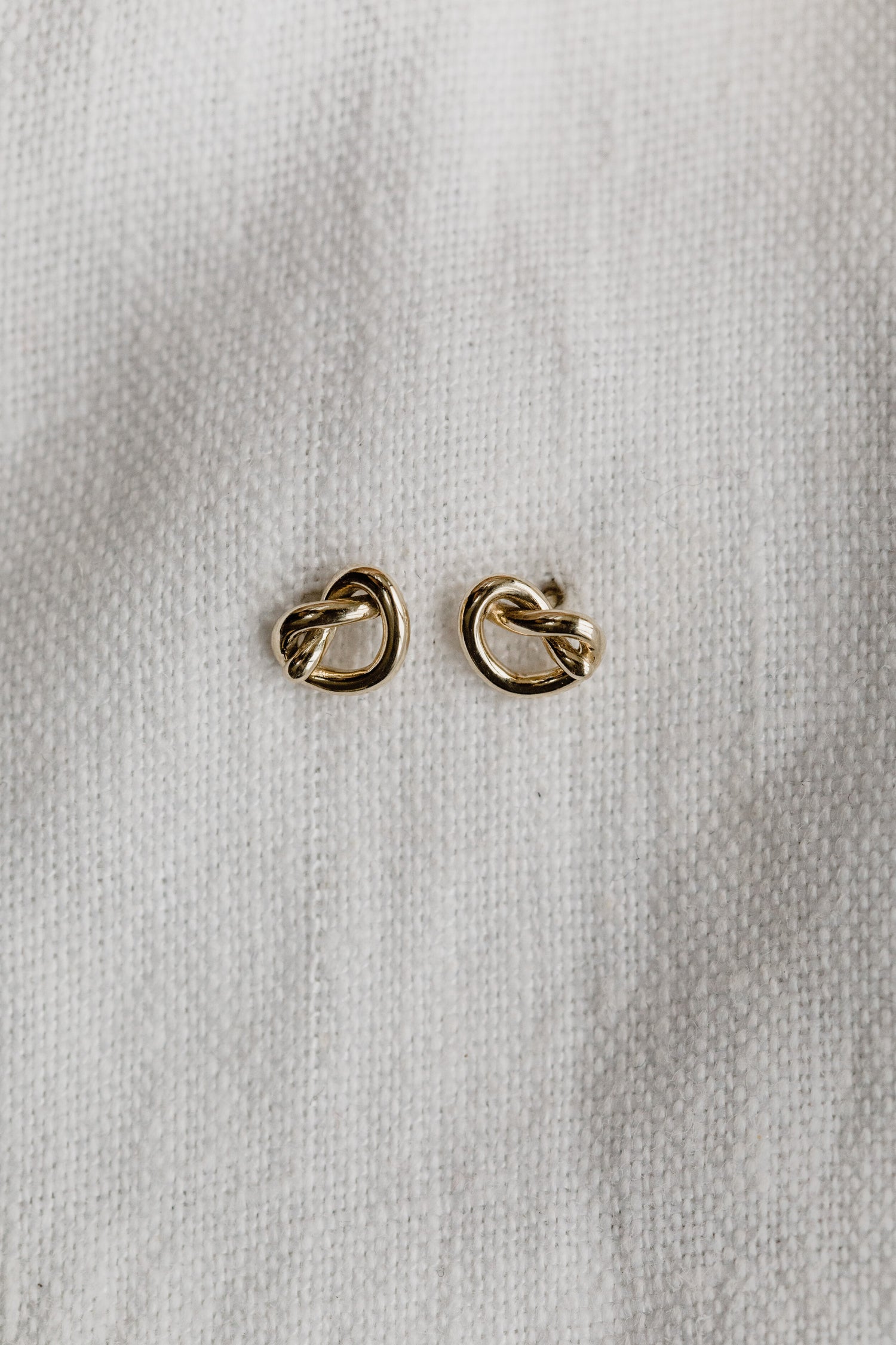 NOEUD D'OR • Gold Knot Studs